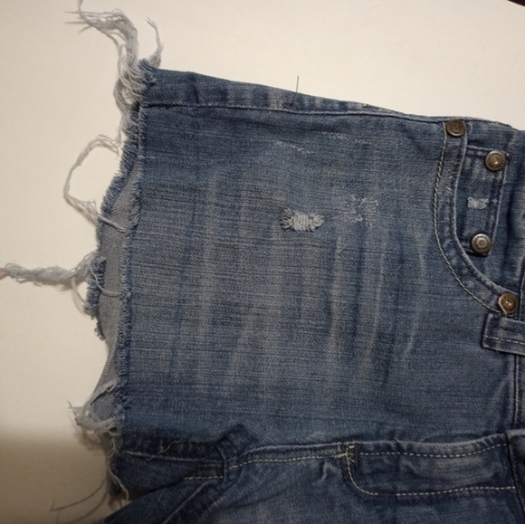 Makers of True Originals Shorts - Picture 5 of 7